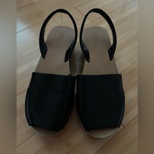 Reaction Kenneth Cole Black Size 9 Slinback sandals
